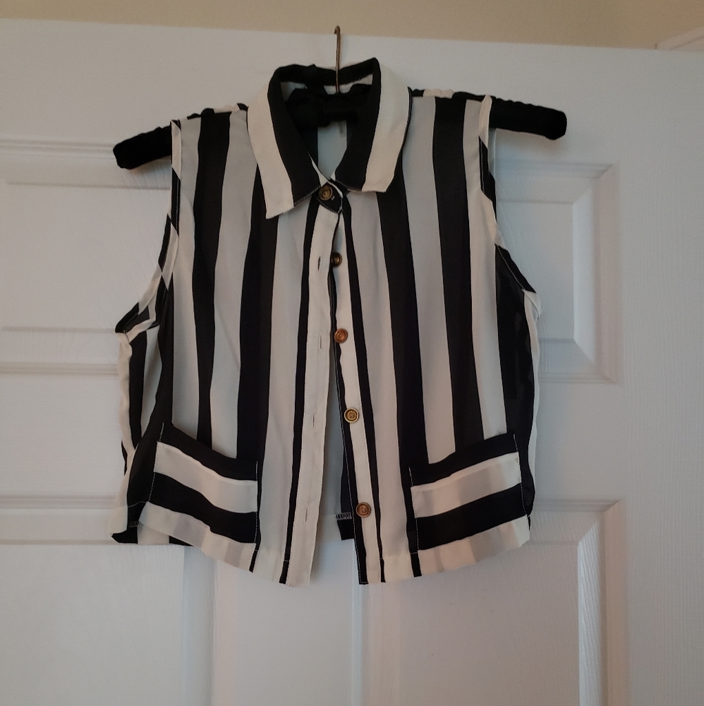 Black and off white dressy crop top